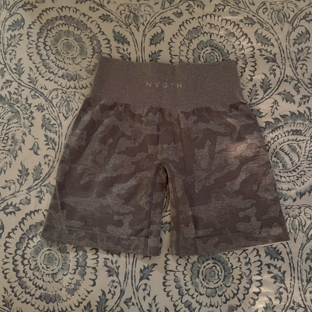 NVGTN camo seamless shorts